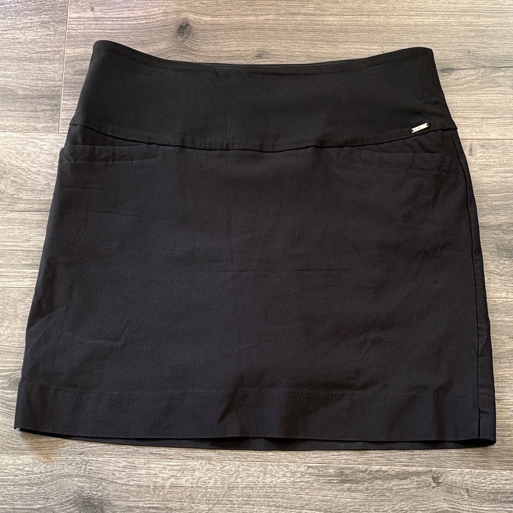 Casual Black Mini Skirt/Skort Versatile Day or Night Cute Chic Comfortable